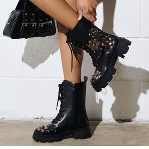 AZALEA WANG ORQUIDEA BLACK FLORAL EMBELLISHED COMBAT BOOTIE - 10